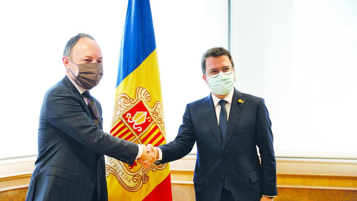 Espot i Aragonès, durant la seva trobada.