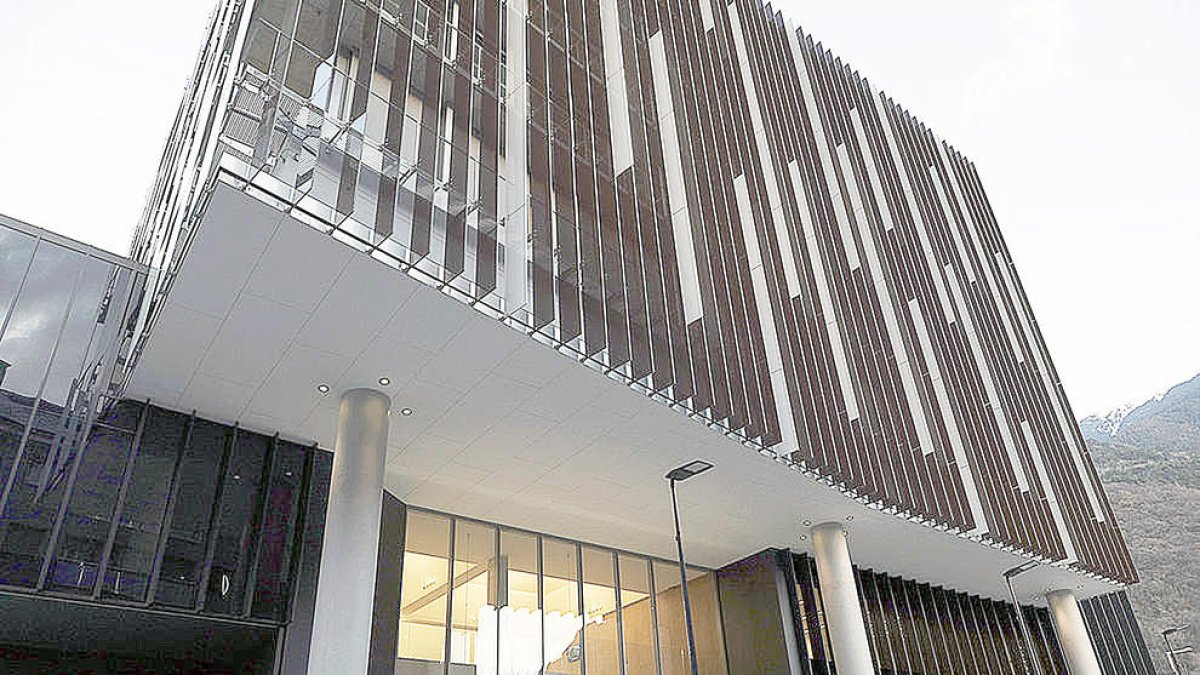 Façana de la seu de la justícia.