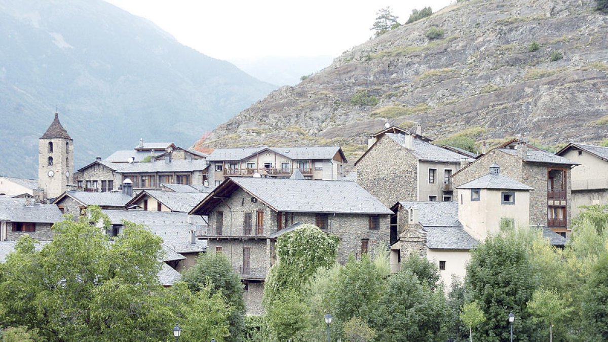 Vista de la parròquia des del coll d'Ordino.