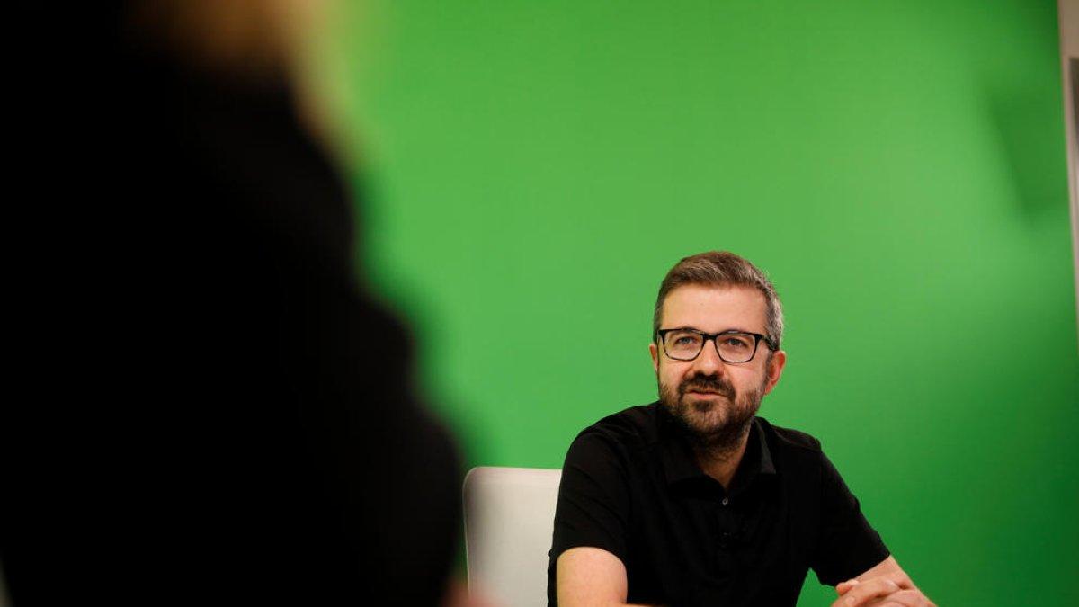 Dorca en un moment de l'entrevista a Diari TV.