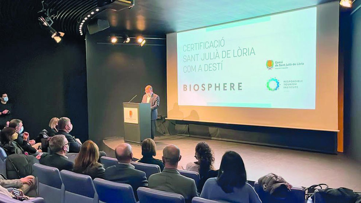 Majoral, ahir en l'entrega del certificat.