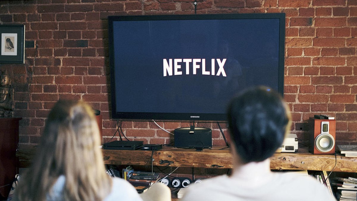 Netflix va optar per penalitzar els subscriptors que comparteixen compte cobrant-los una quantitat extra.