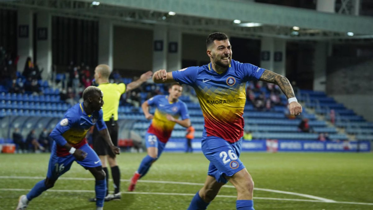 Álex Pastor celebrant un gol aquesta temporada