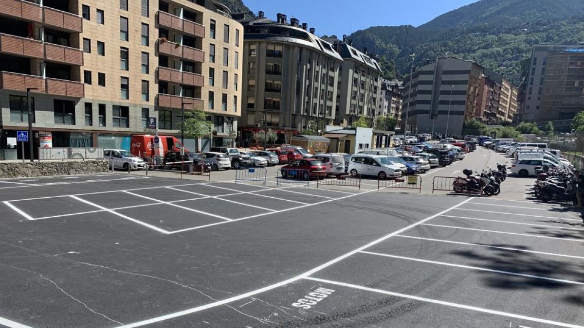 Espai ampliat al pàrquing del Fener