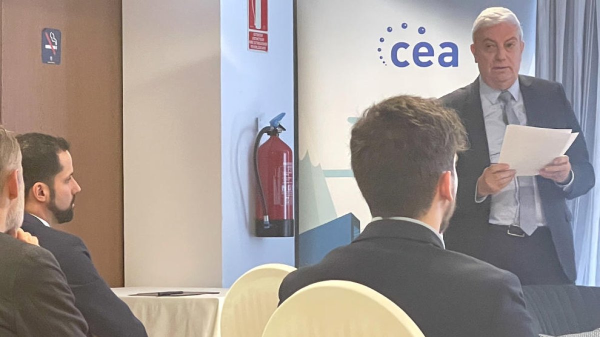 Gerard Cadena a la jornada de la CEA i Deloitte.