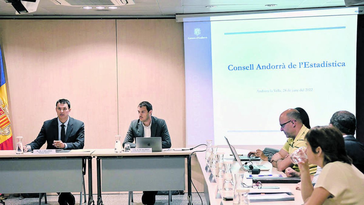 El ministre Gallardo i el director d'Estadística.