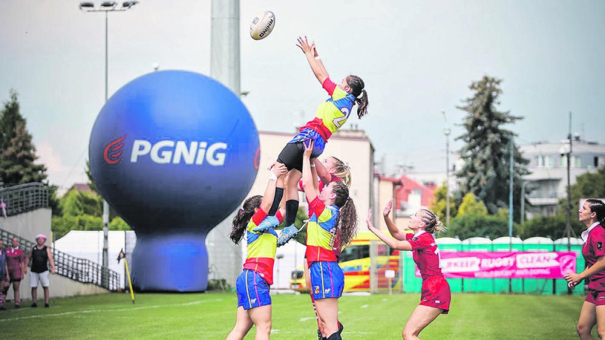 Un dels duels de la selecció.