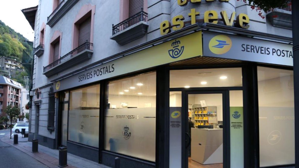 La Poste comença a operar a l'oficina de Correos