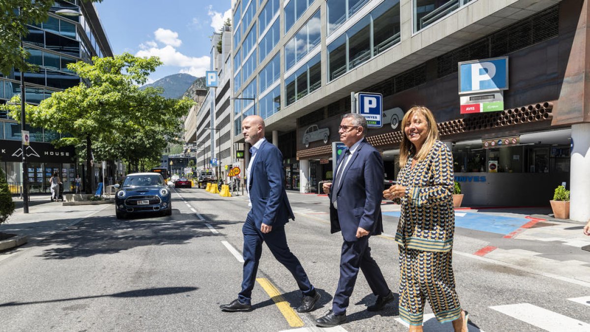 Inici de les obres de desplegament de la xarxa cogeneració i embelliment al carrer Prat de la Creu
