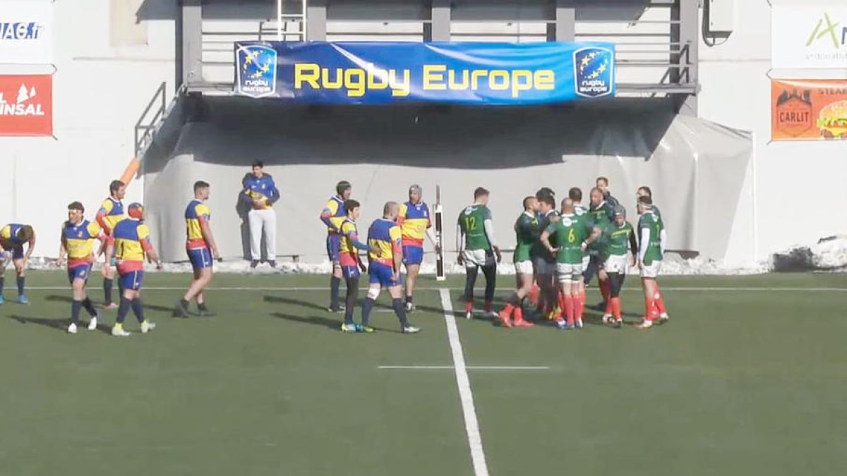 La selecció andorrana va perdre a l'Estadi Nacional davant el líder del grup.