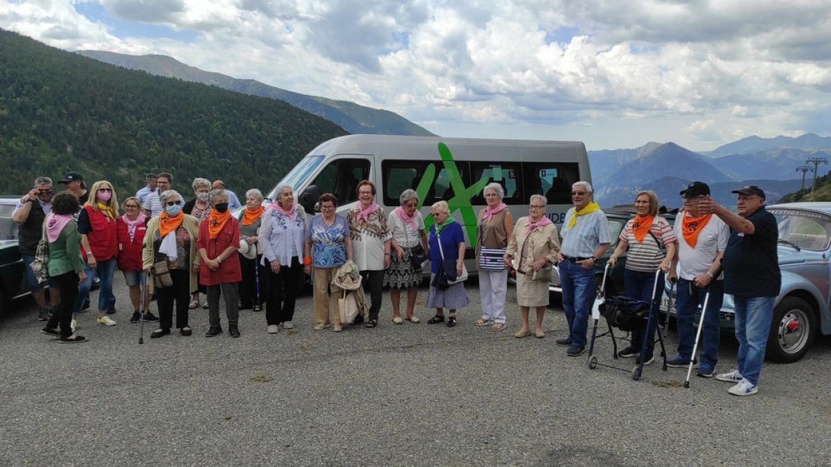 Sortida solidària dels avis de Creu Roja als Cortals