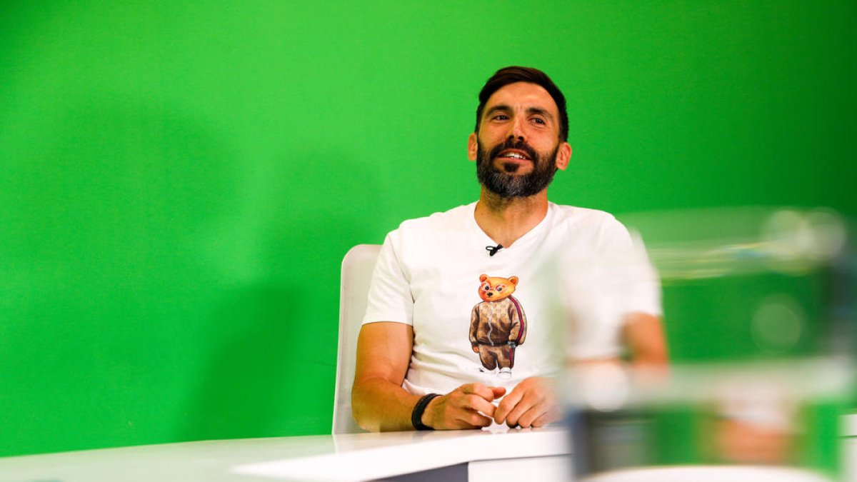 L'entrenador de l'FC Andorra, Eder Sarabia, al plató de Diari TV.