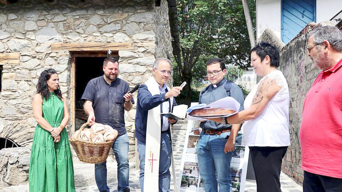 Inauguració del molí, ahir a la tarda.