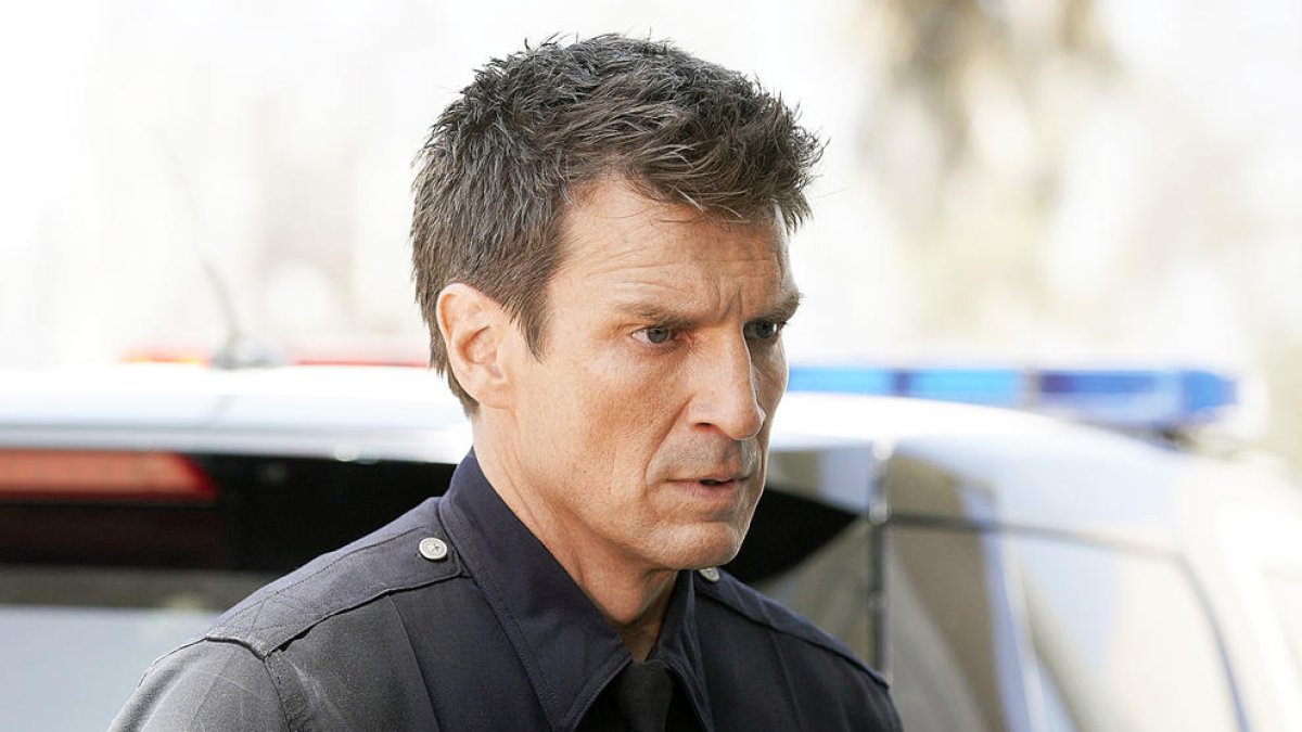 Nathan Fillion a 'The Rookie', que ja té un cinquè lliurament confirmat.