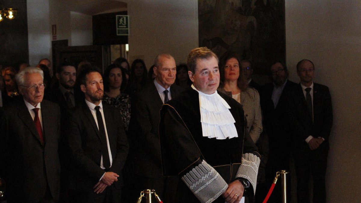 Joan Manel Abril jurant el càrrec el 2019