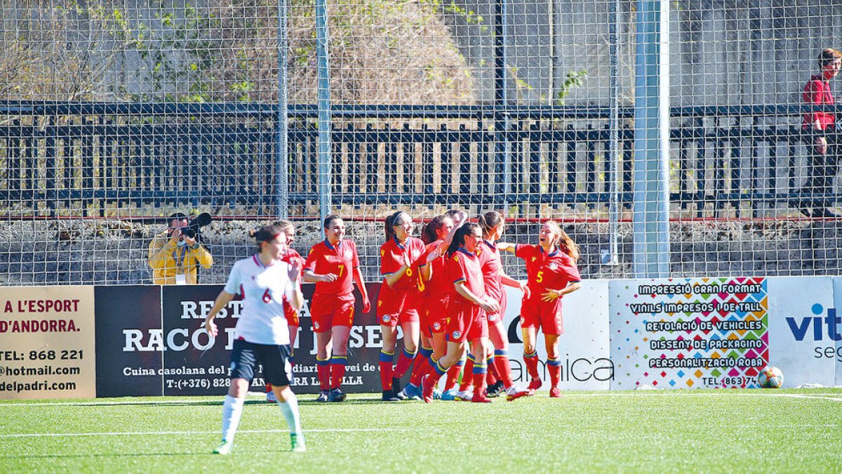 Les jugadores tricolors celebrant el gol.