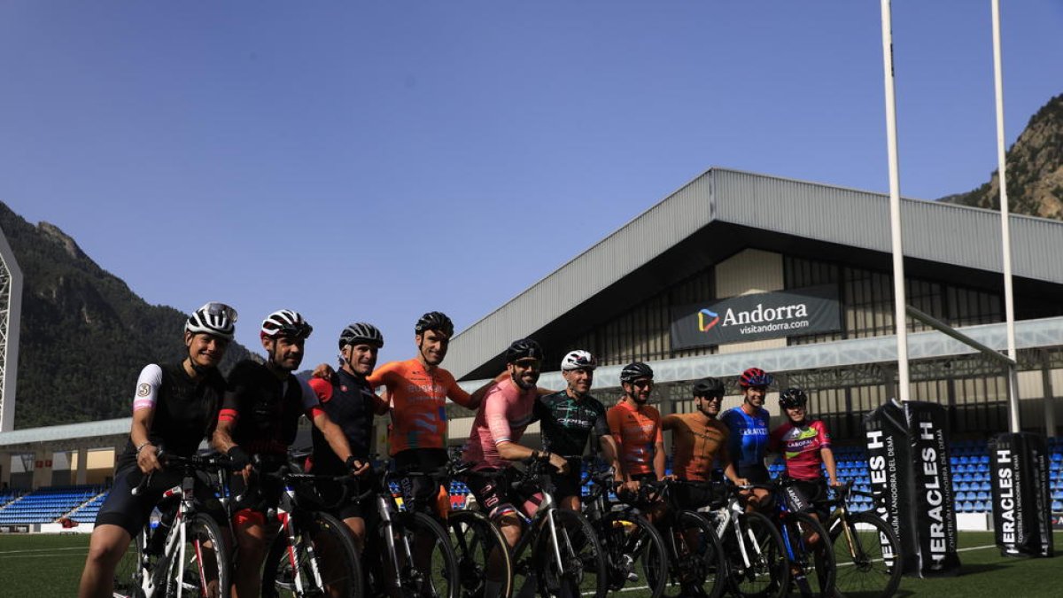 Eder Sarabia ha sortit des de l'Estadi Nacional acompanyat per un grup que es reduirà a quatre integrants
