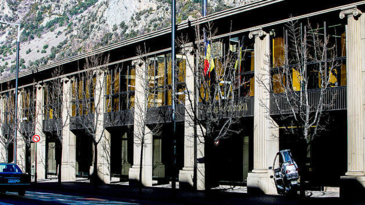 L'edifici de les Columnes d'Andorra la Vella