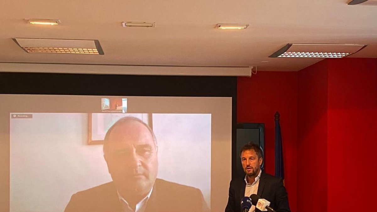 Pere López i el diputat del PS portugués Paulo Pisco