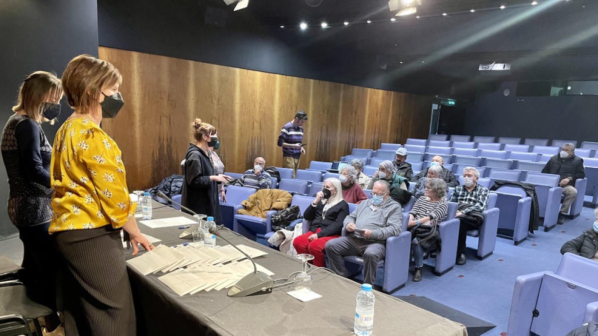 Lliurament de claus dels horts socials del Dau i del Gantxo