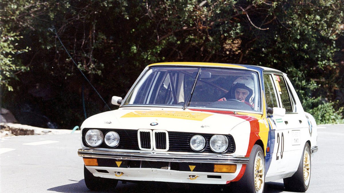 Vinyes, amb el BMW 528, a la Pujada a Fontaneda.