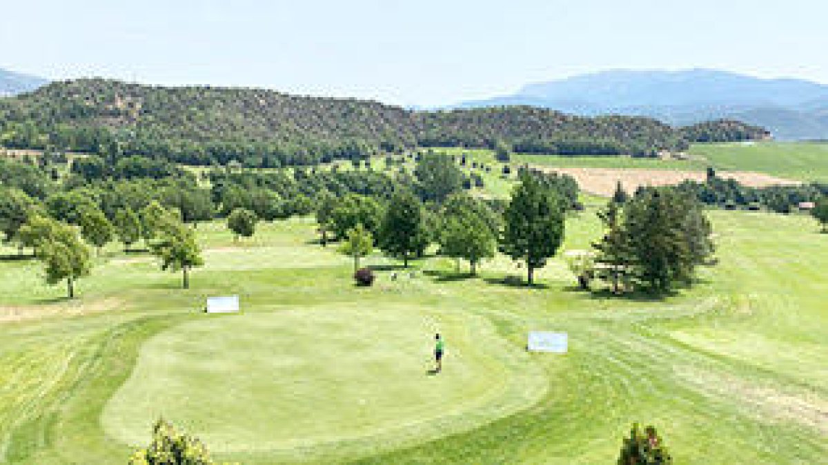 Aravell Golf & Country Club.