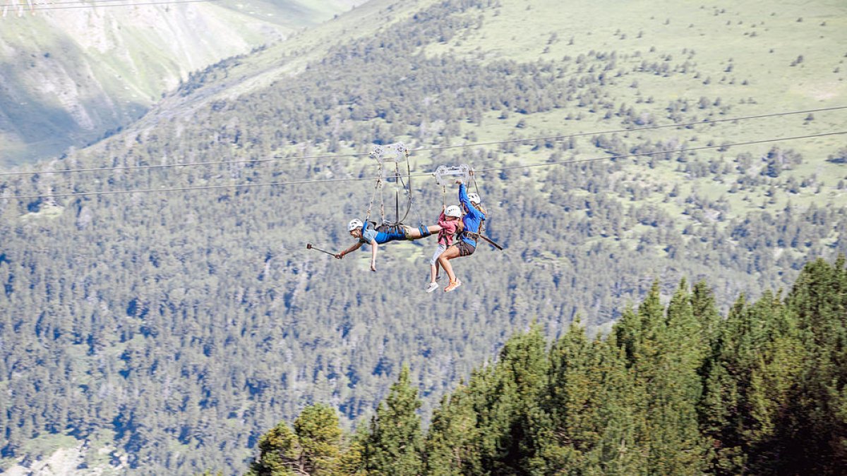 Tirolina de Grandvalira.