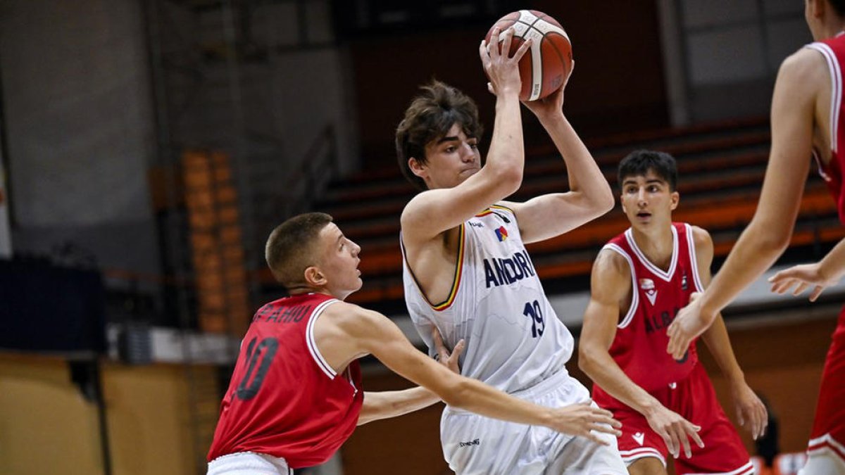 Joan Aguilar en un moment del partit.