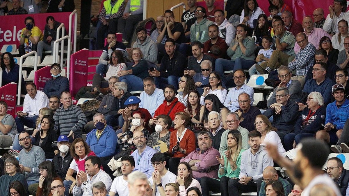 El soci i abonat del MoraBanc Andorra podrà renovar el carnet a preu reduït.