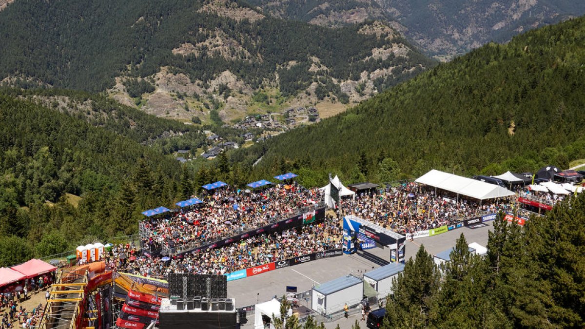 La Copa del Món de BTT va acollir gairebé 50.000 espectadors al llarg del cap de setmana.