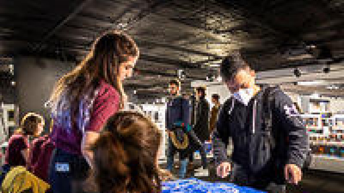 Check-in dels concursants a la FNAC.