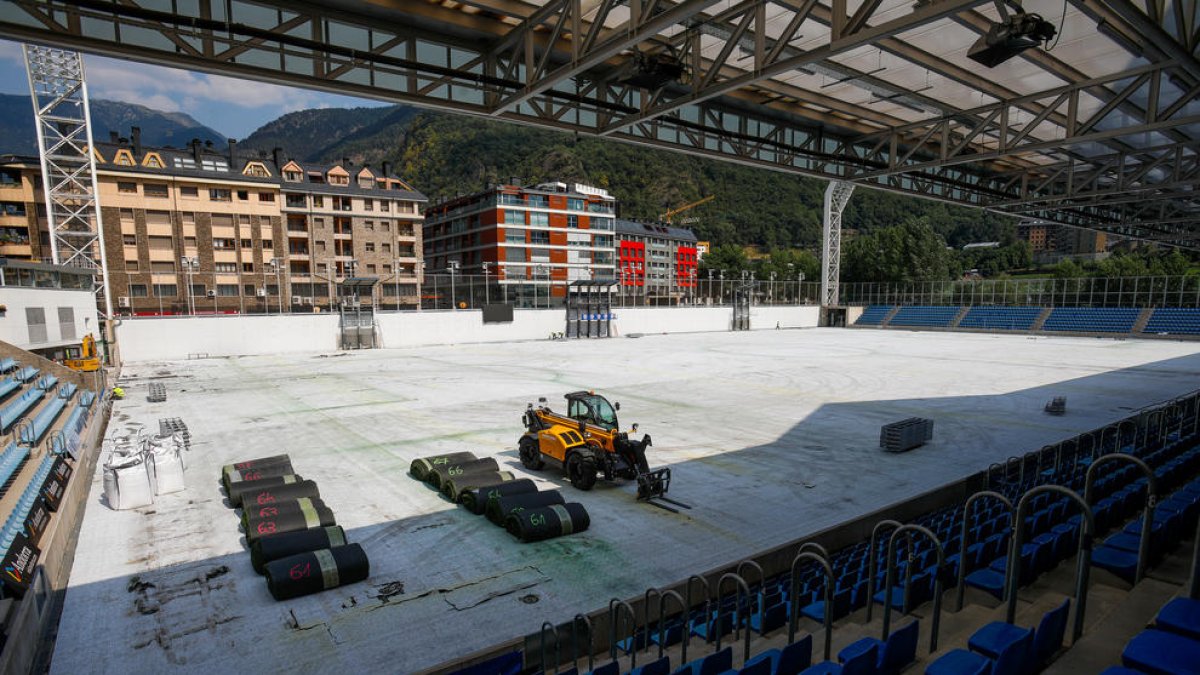 Treballs d'adequació de l'Estadi Nacional.