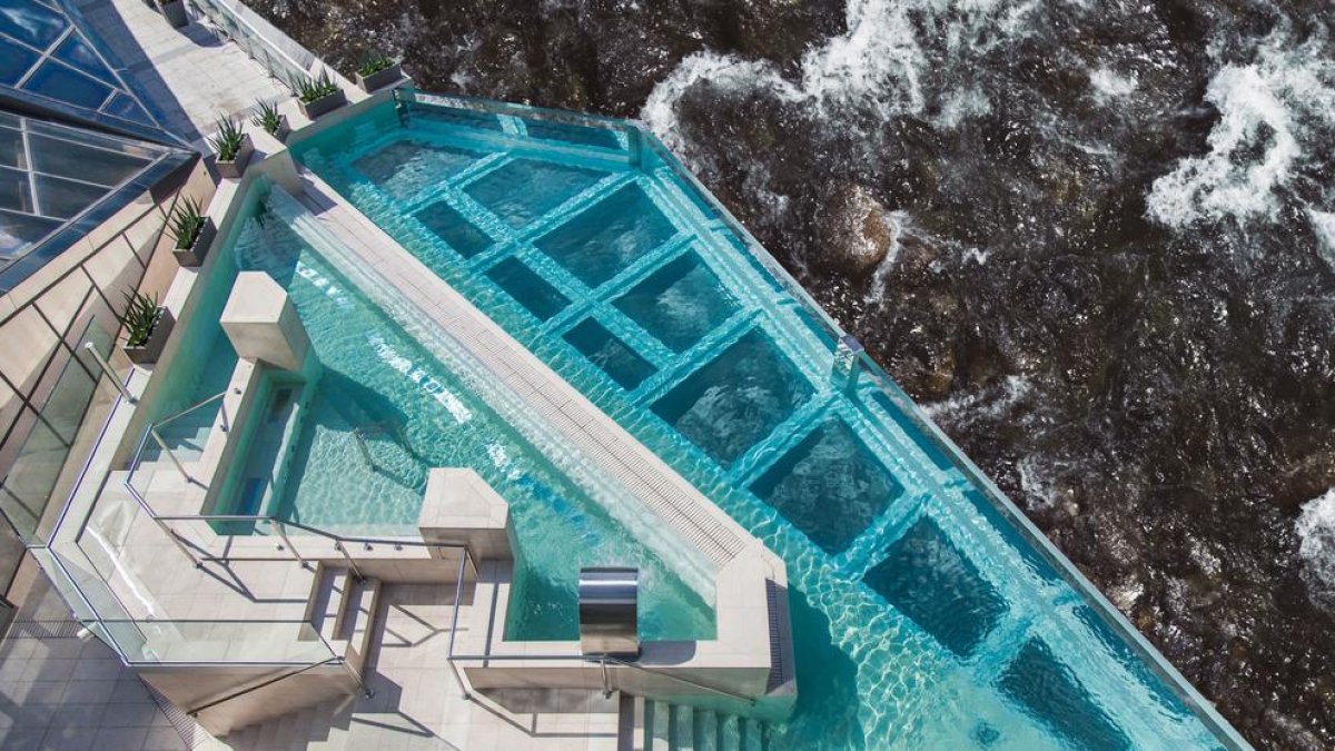 Piscina exterior del termolúdic