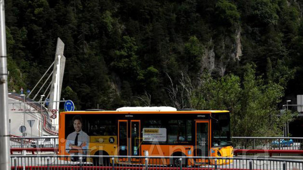 Un autobús en direcció la Massana.