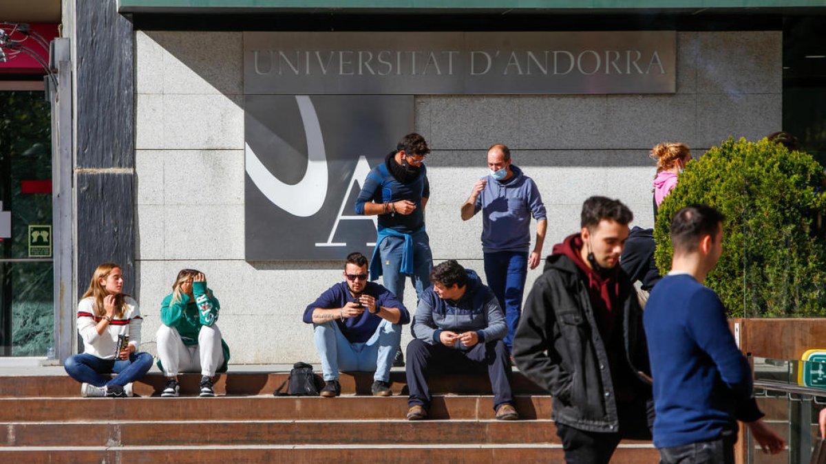 La façana de la Universitat d'Andorra.