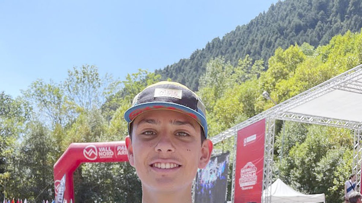 Max Palmitjavila exhibia les dues medalles de bronze aconseguides al campionat.