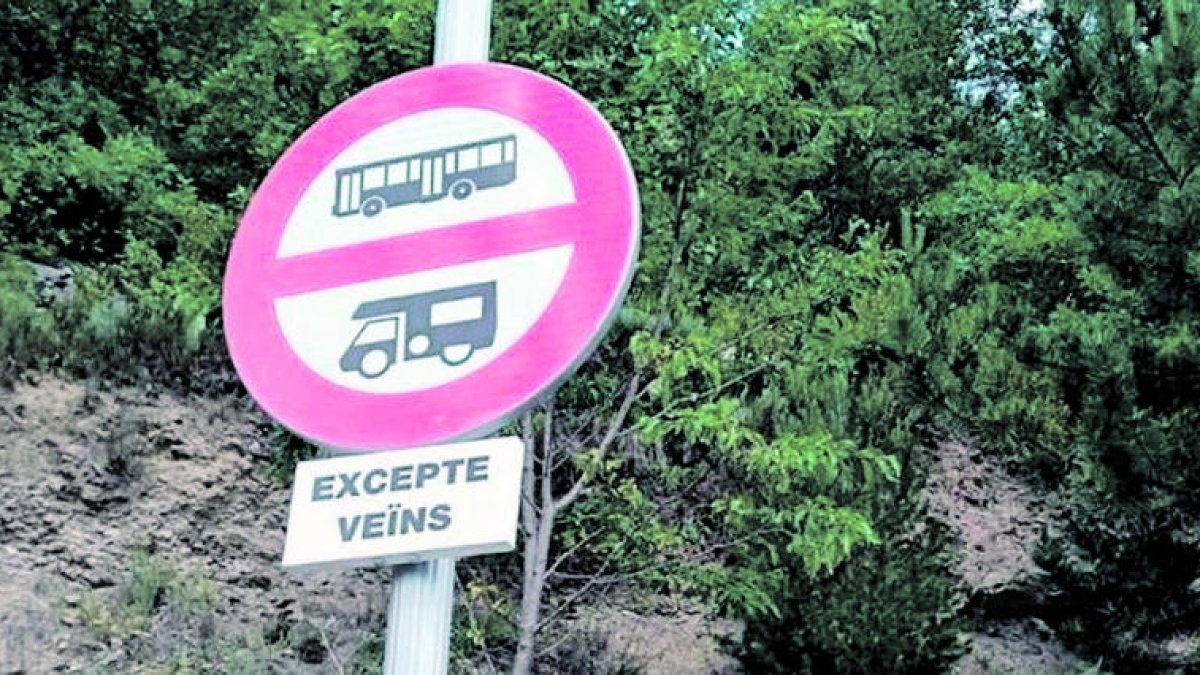 Un dels senyals col·locats pel comú.