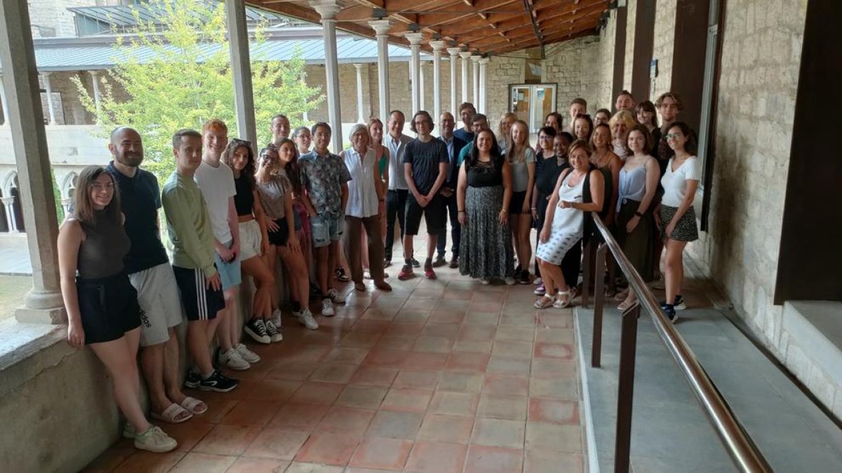Els participants en el Campus de català ahir a Girona