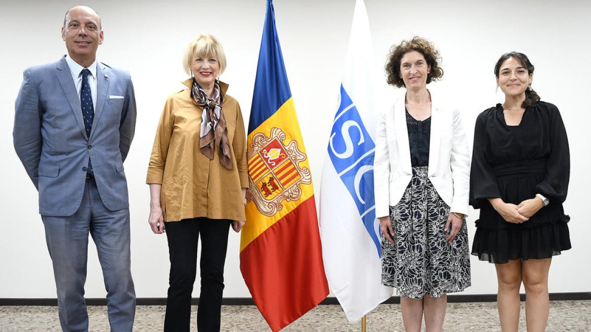 La visita oficial es va iniciar ahir i continua avui.