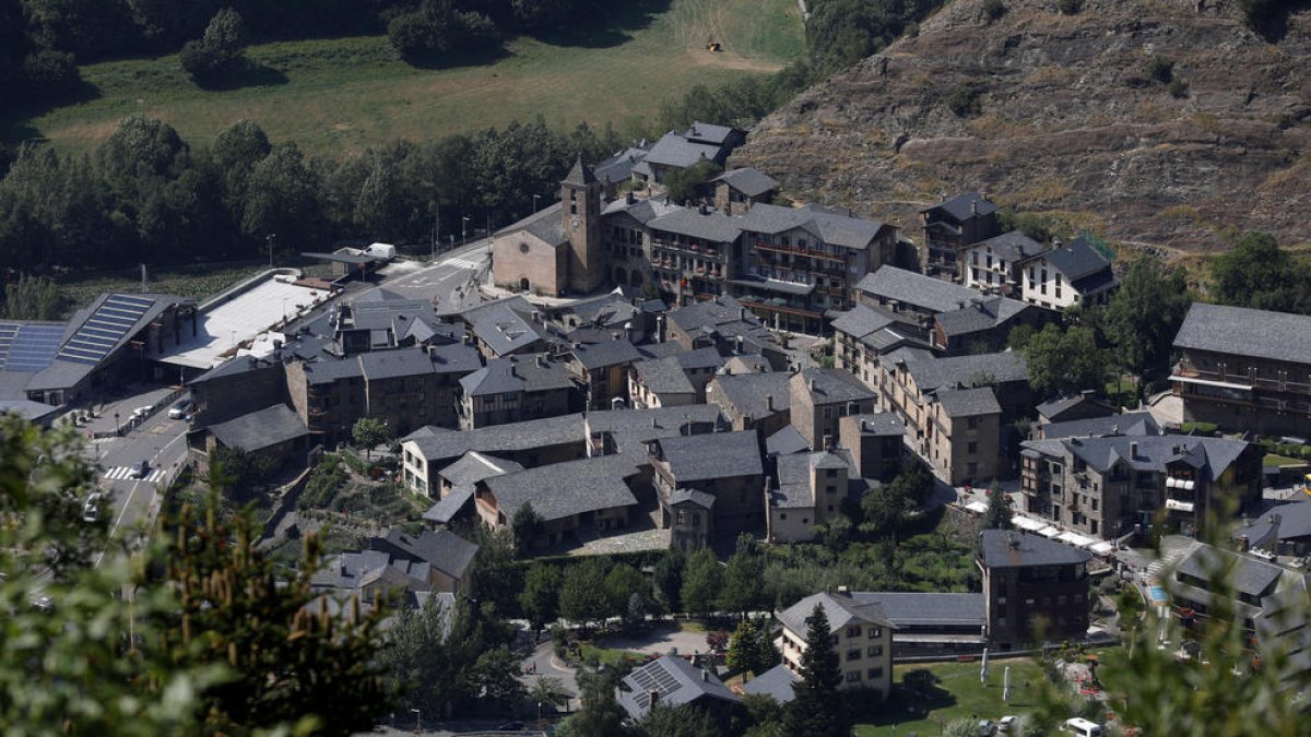 Vistes del poble d'Ordino.