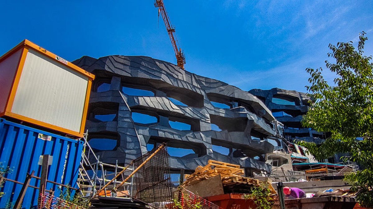 La querola Ordino construcció grua