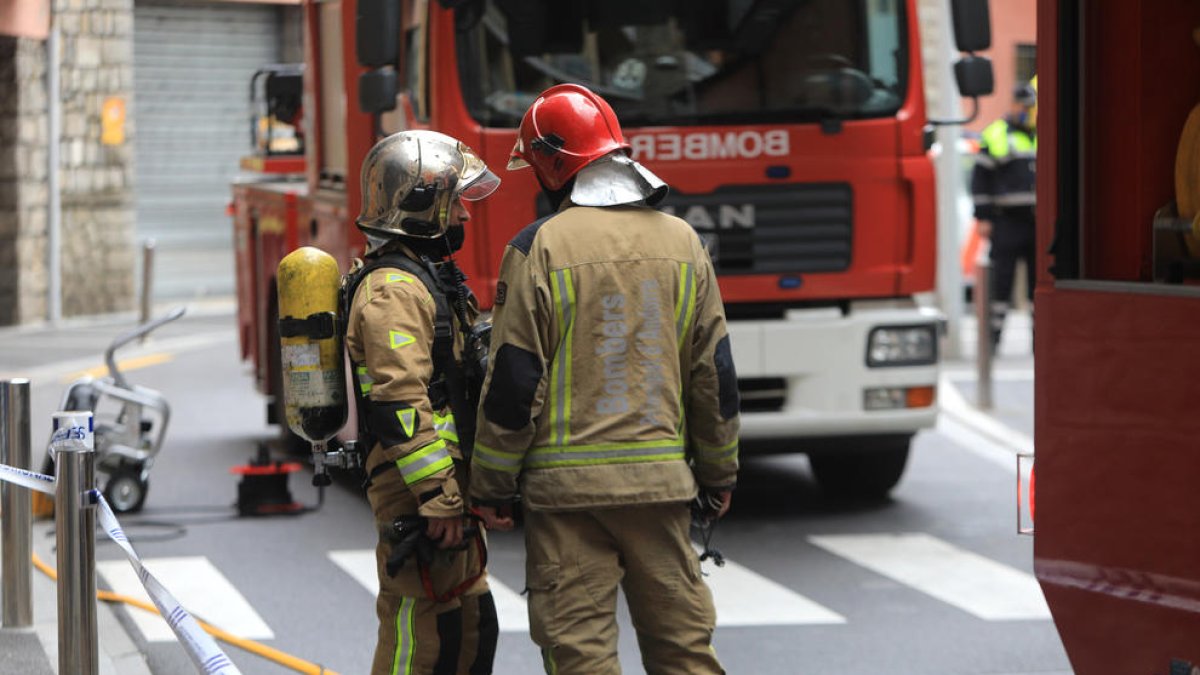 Policies, bombers i agents penitenciaris s'han unit en una plataforma sindical.