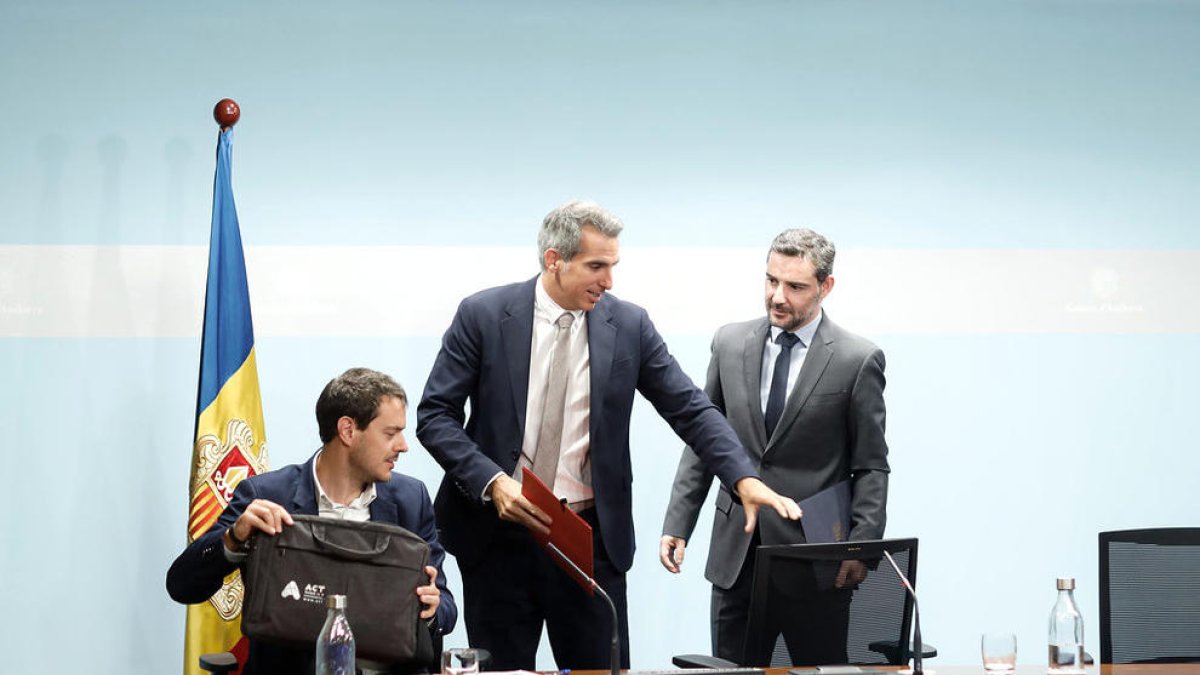 Galabert, Marquina i Ballestà, en la roda de premsa d'ahir.