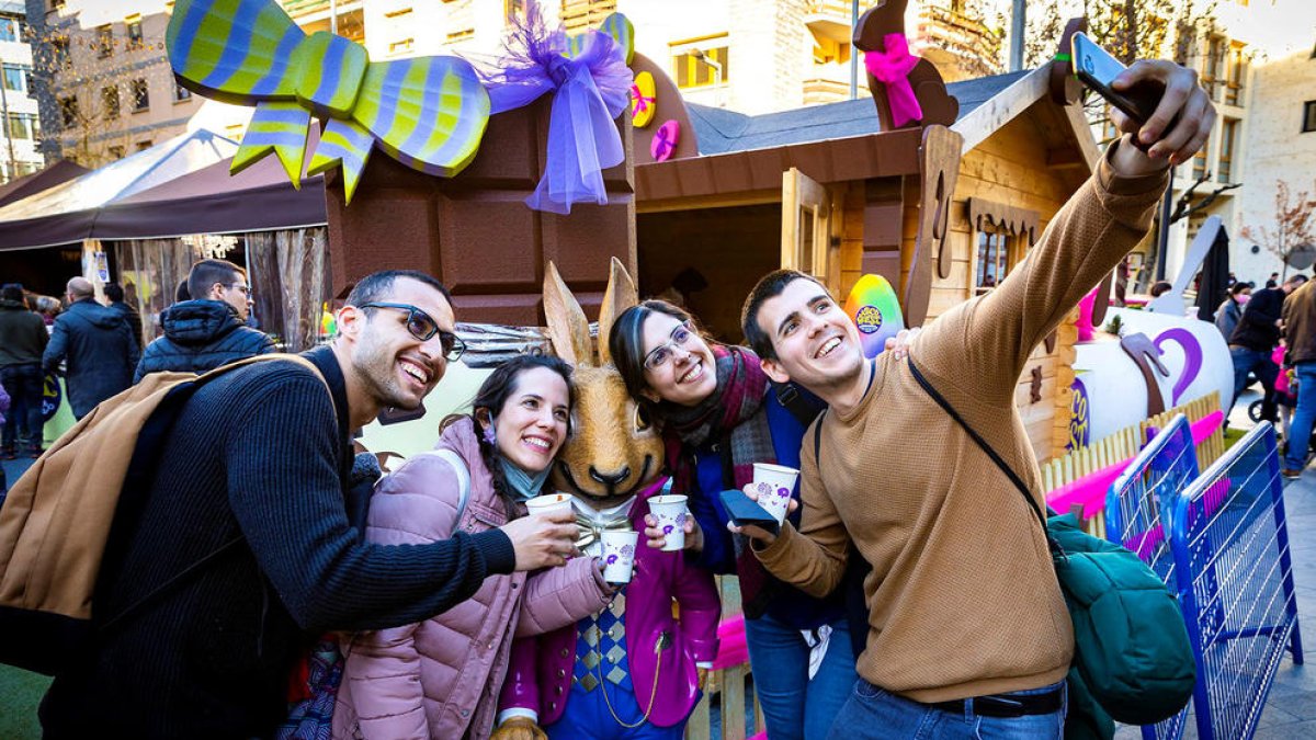 Un grup de joves al Xocofest.