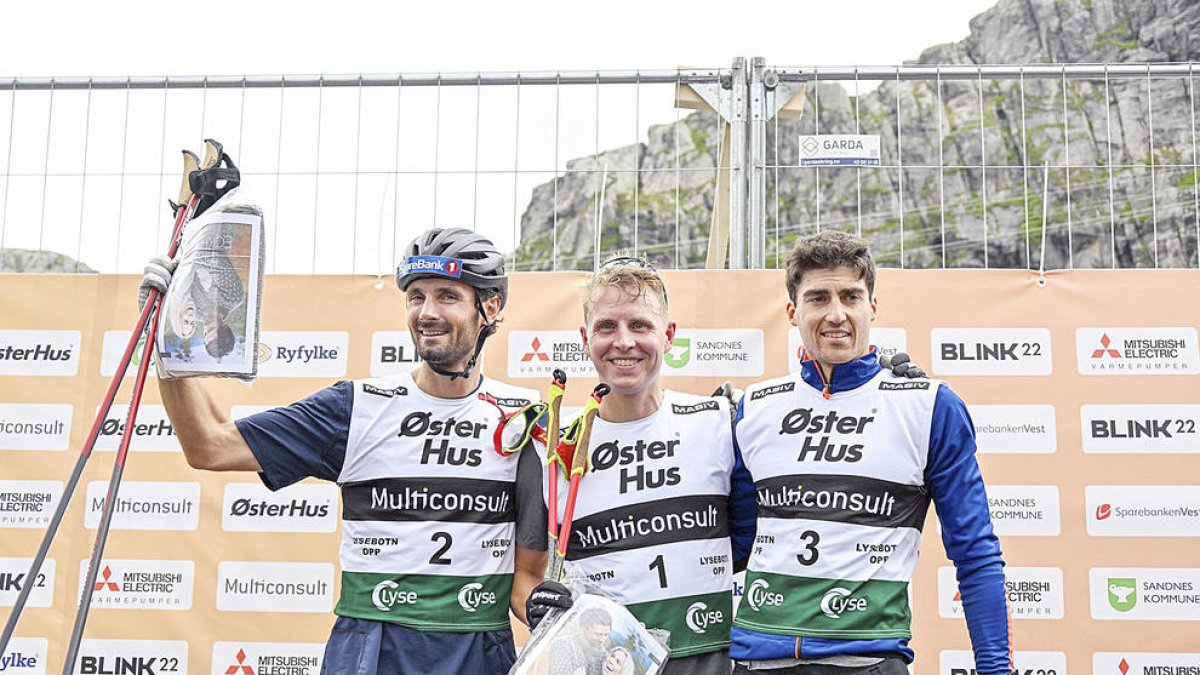 Irineu Esteve, a la dreta, al podi.