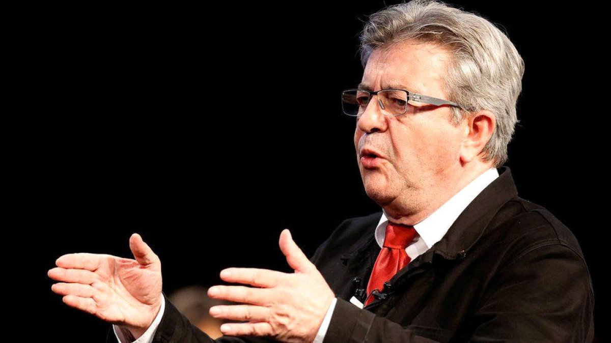 Mélenchon durant un acte de la campanya electoral a França.