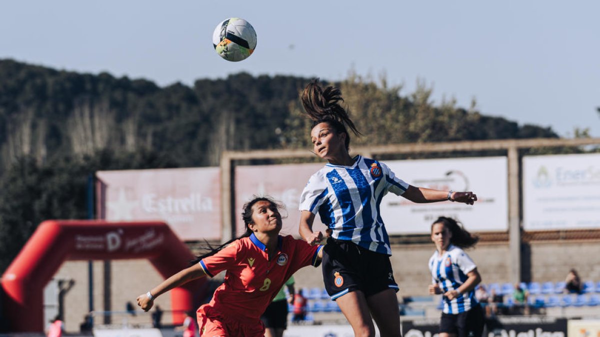 La selecció andorrana contra l'RCD Espanyol