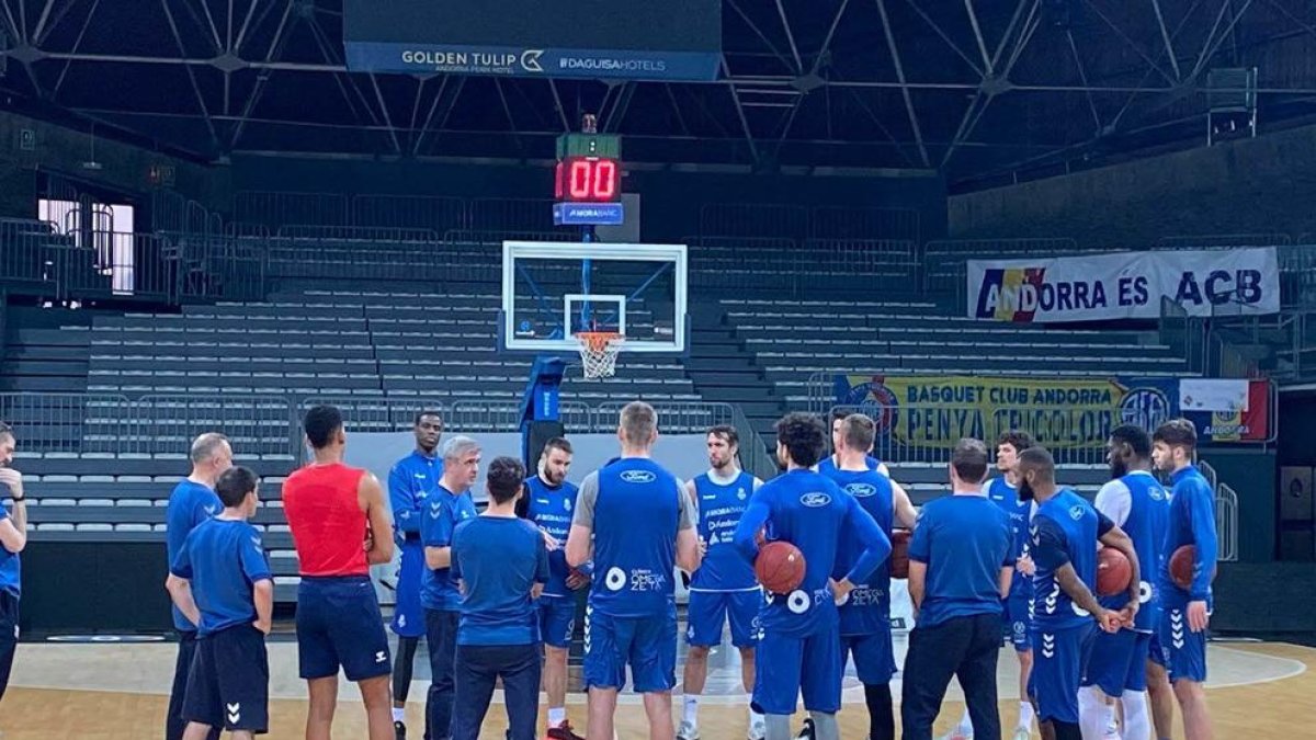 Òscar Quintana ja ha fet la primera xerrada amb els jugadors