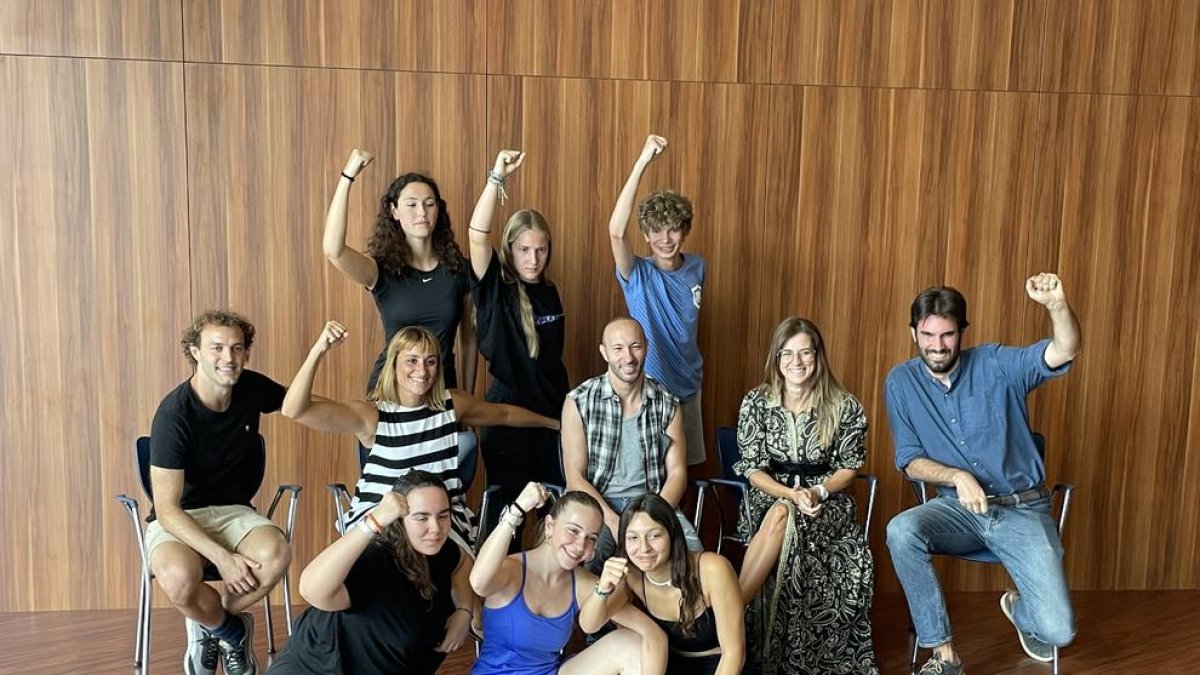 La primera generació de joves que conformen la Jove Companyia de Dansa