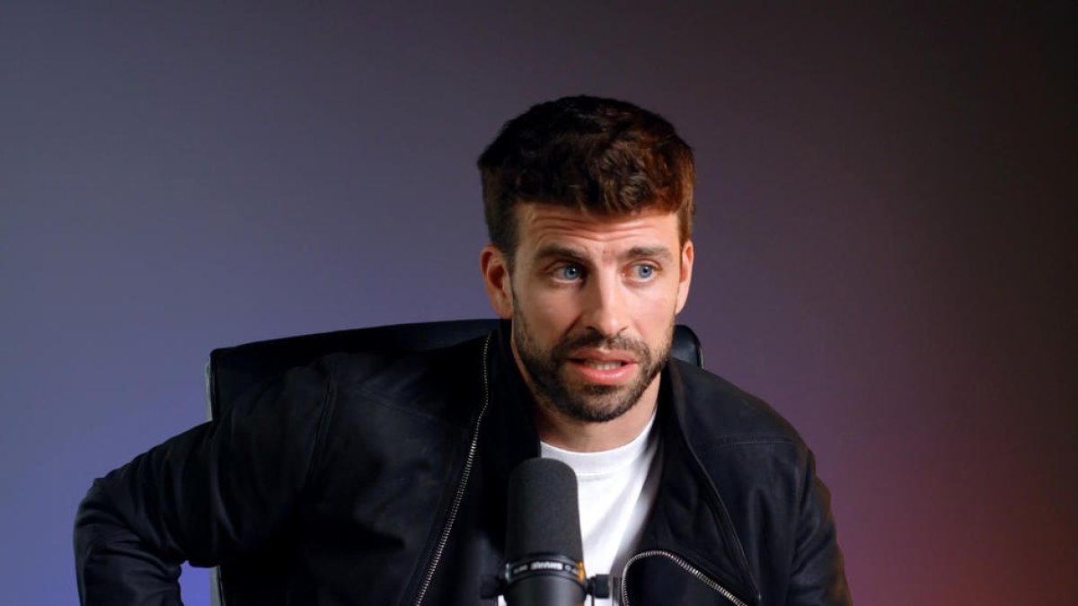 Piqué durant la compareixença que va realitzar a internet.